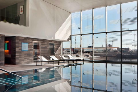 Splash indoor Pool
